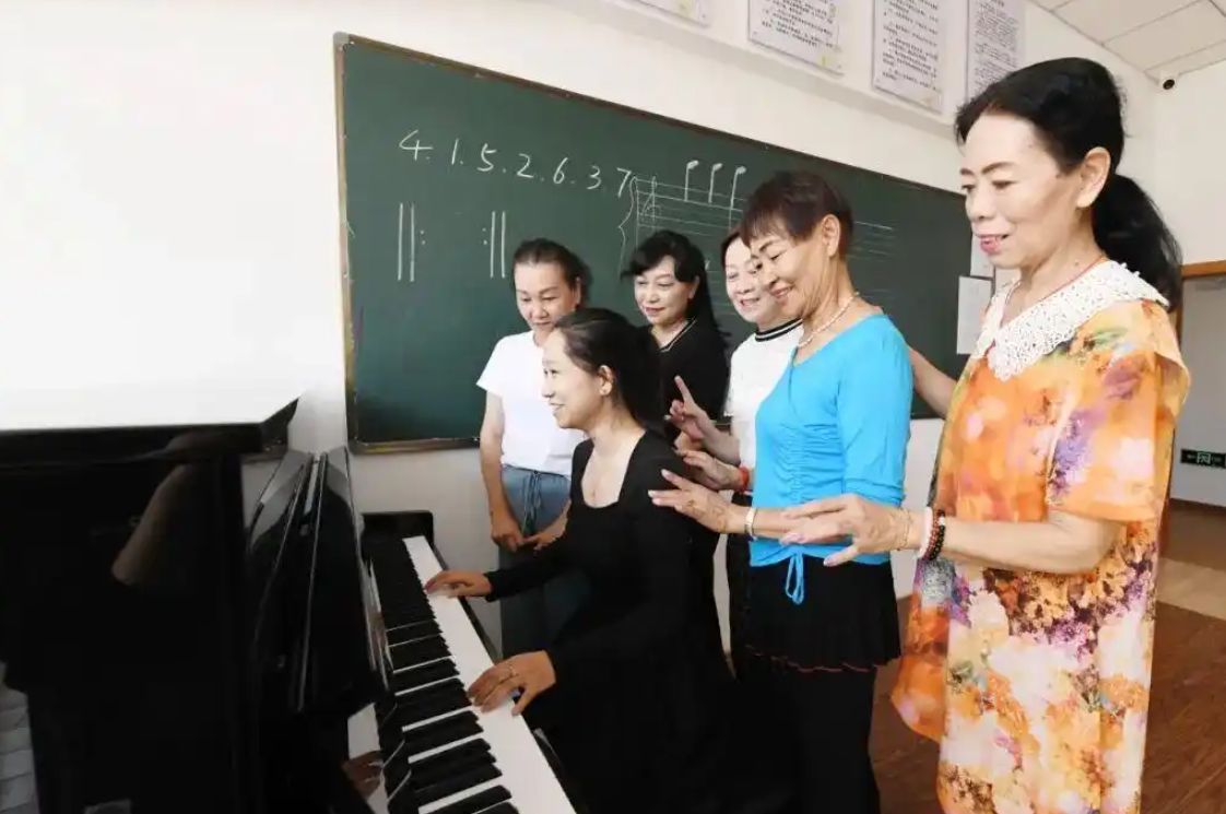 媒體評(píng)老年大學(xué)淪為大賣場(chǎng)？怎么回事？-圖1